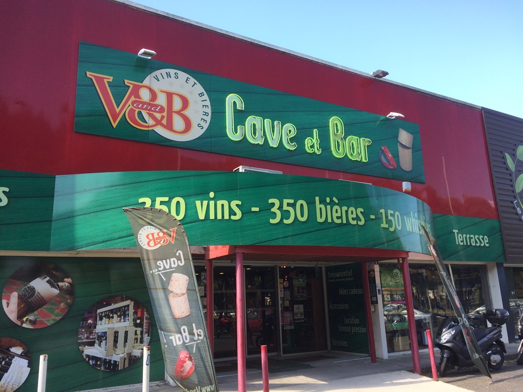 V And B Lattes