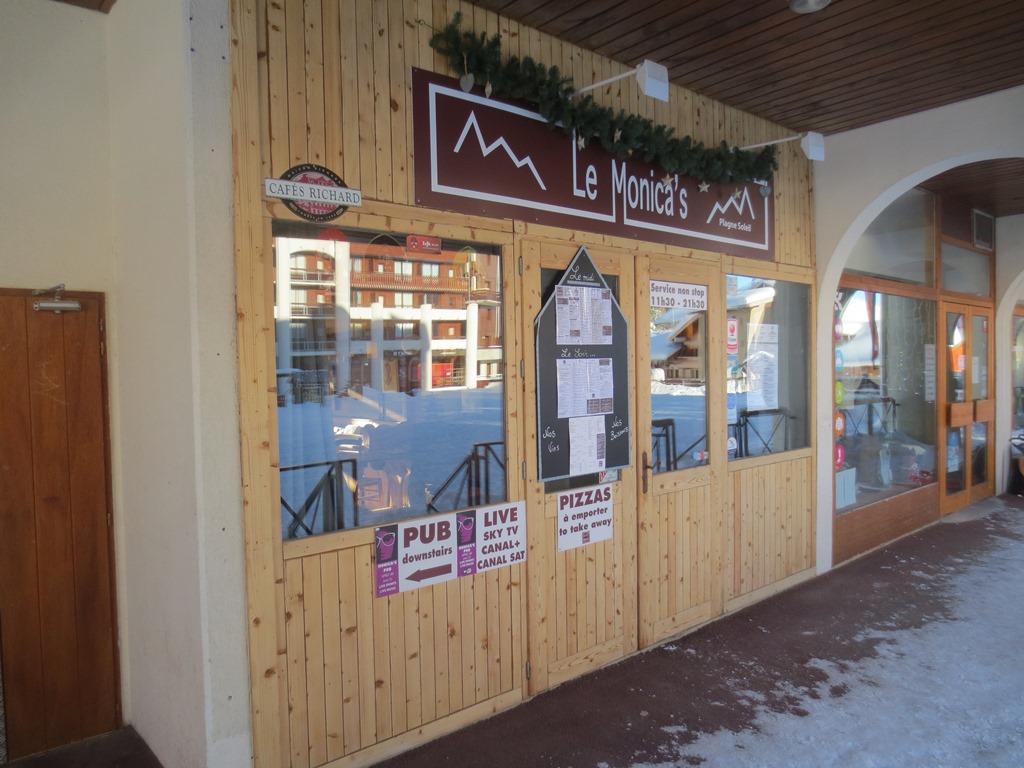 Le Monica's