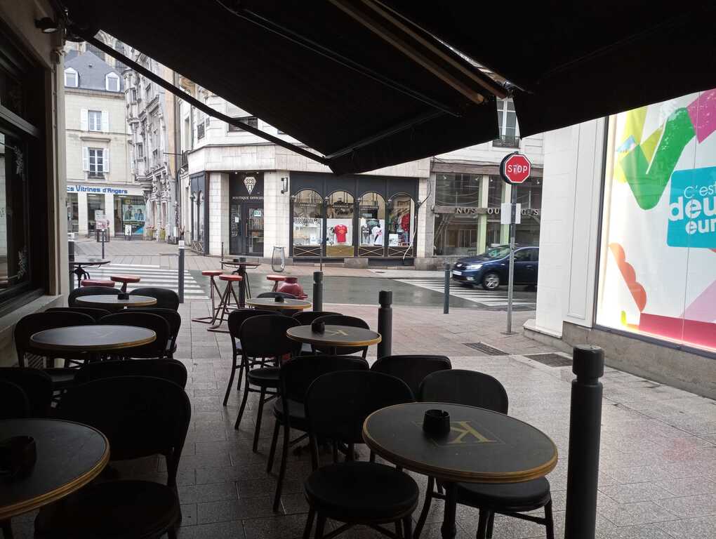 Le Kent pub