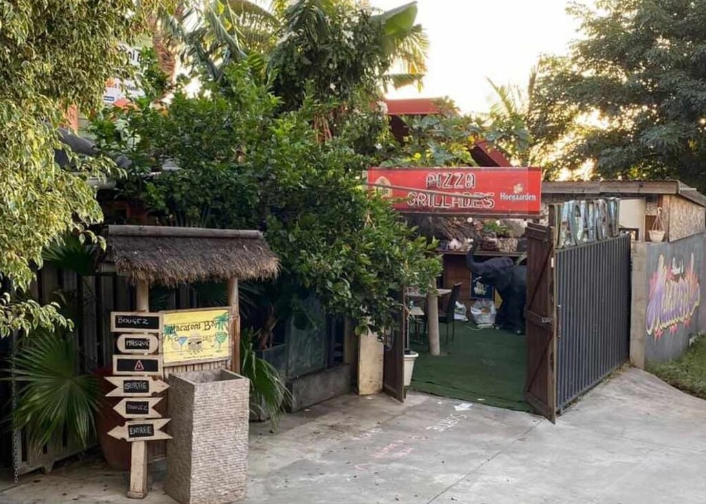 Macaroni Bar