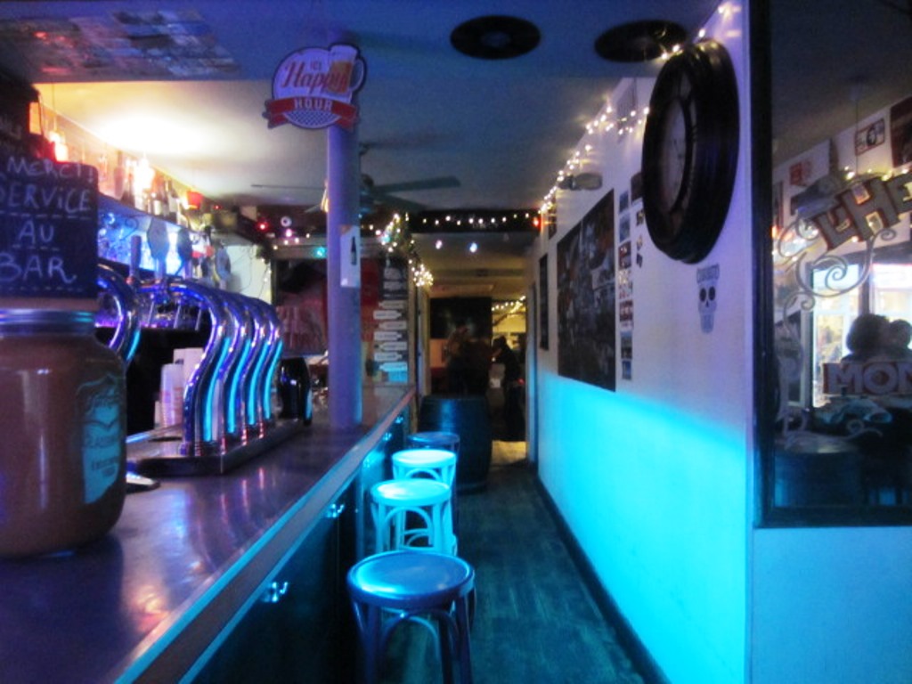 Helice Bar