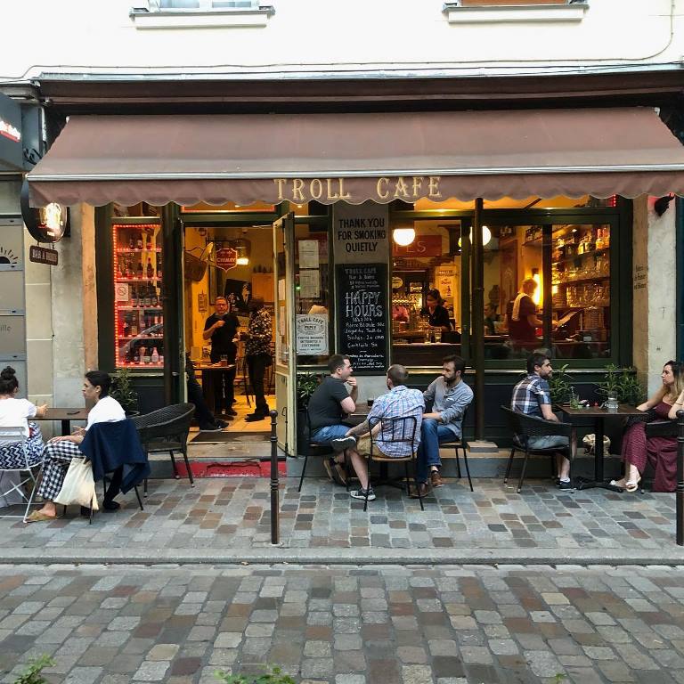 Troll café