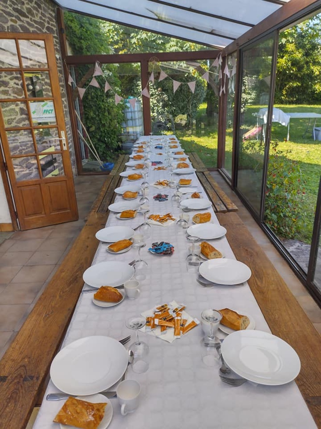 Les 3 petits cochons à table