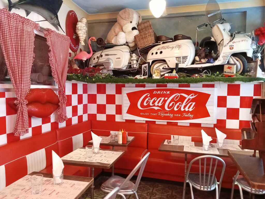 Le Fil Rouge Café