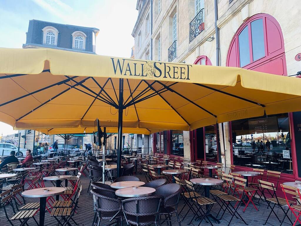 Wall Street Pub