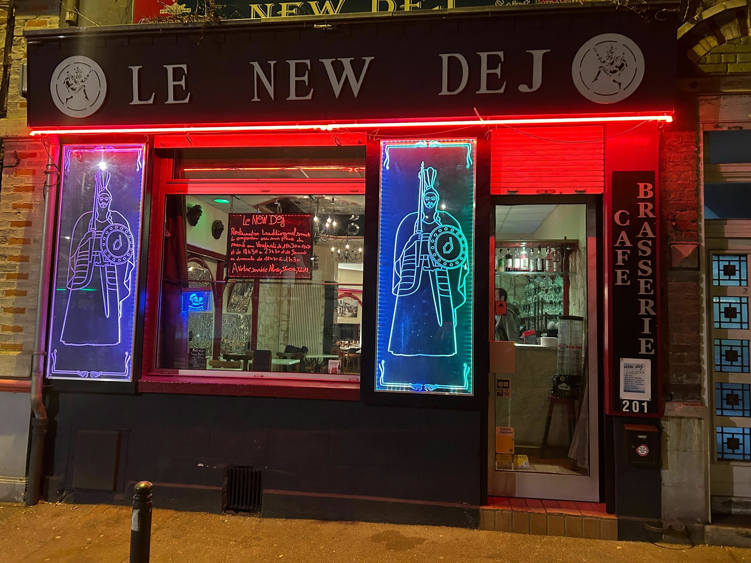 Le New Dej