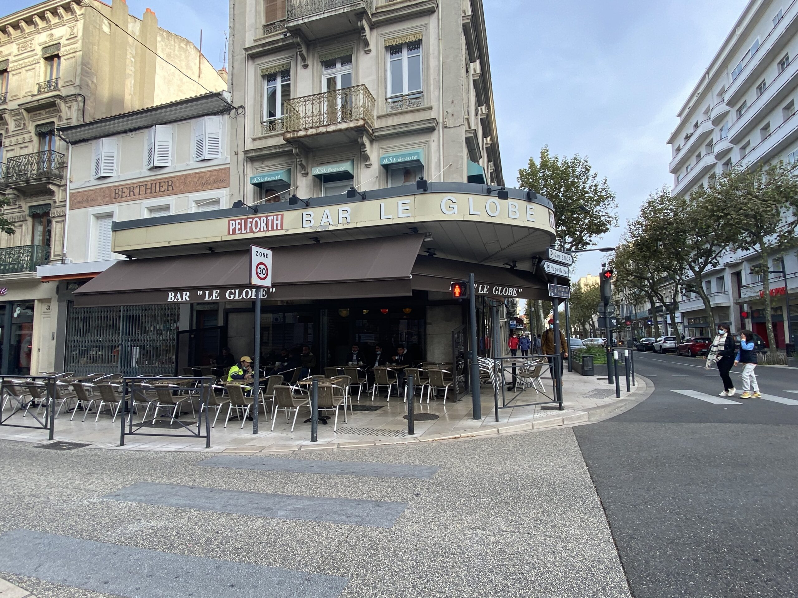 Le Globe