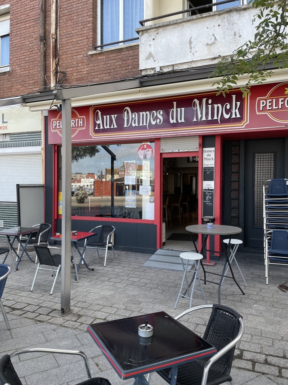 Aux dames du Mynck