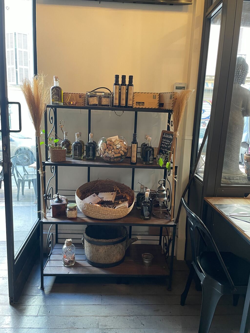 Le comptoir aux huiles by Delucce