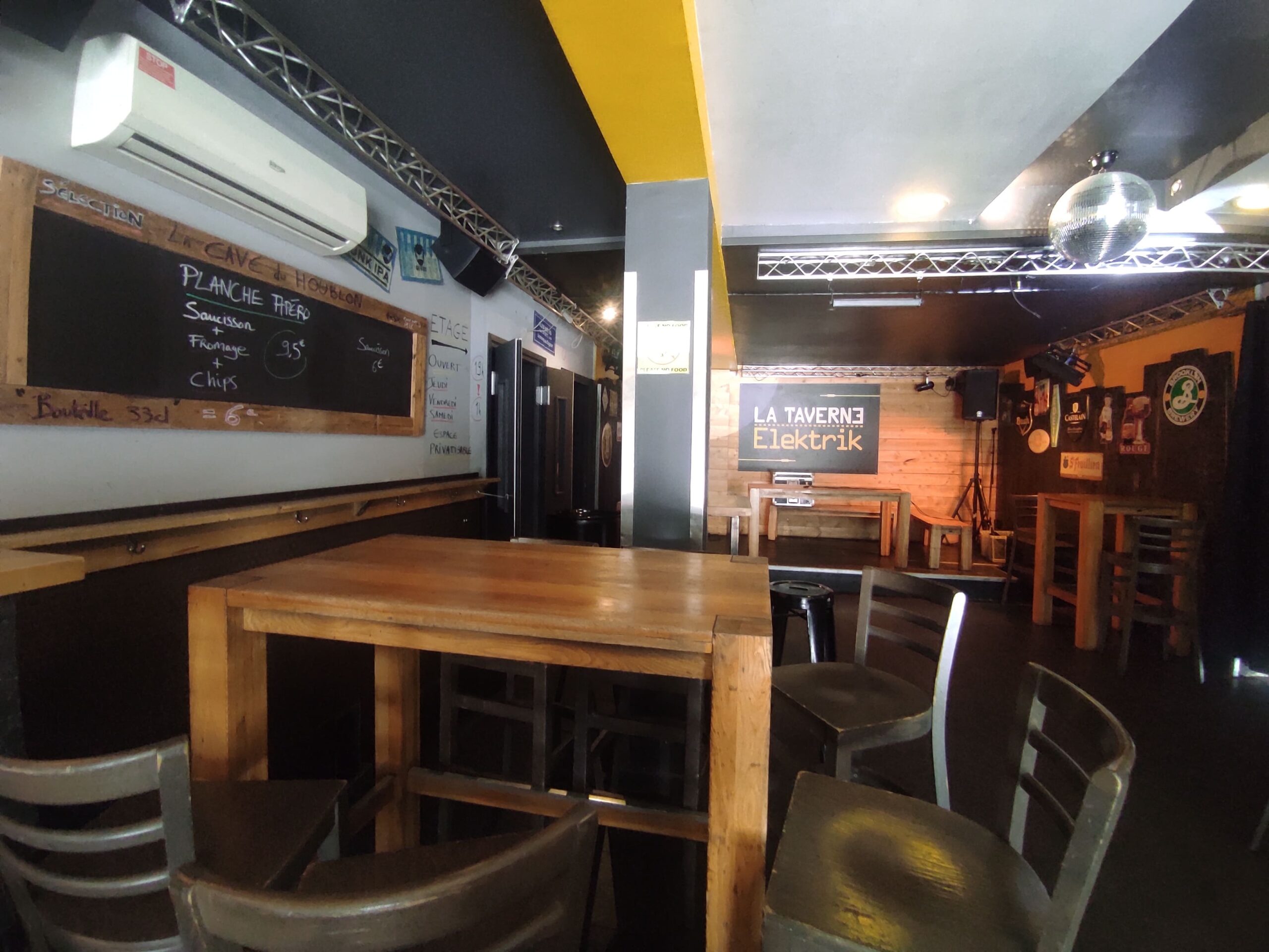 Taverne Elektrik