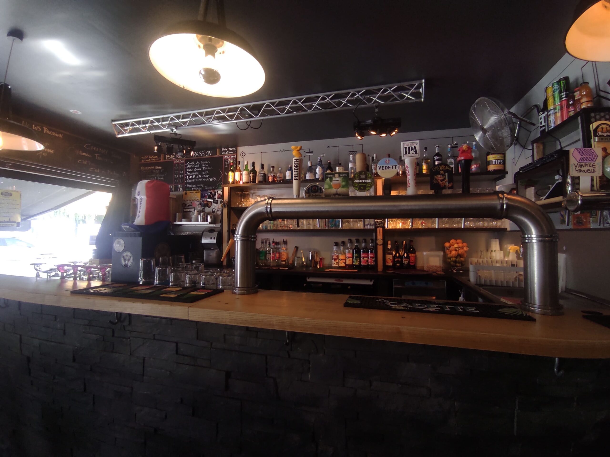 Taverne Elektrik