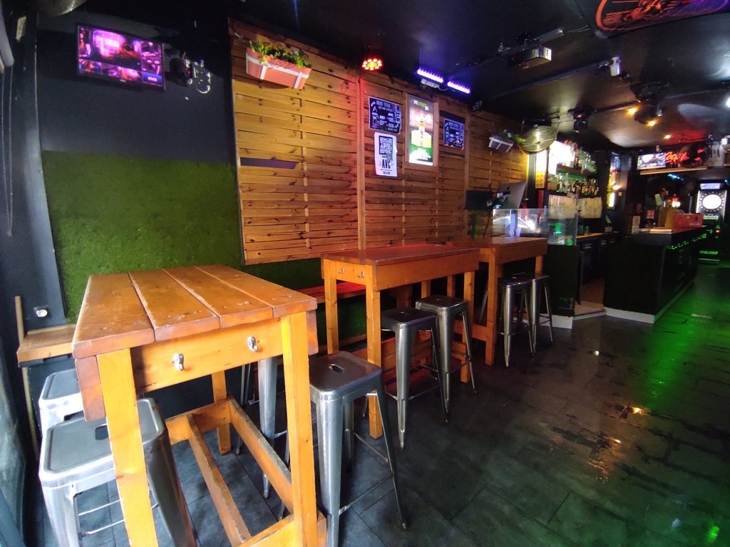 The Garden Bar