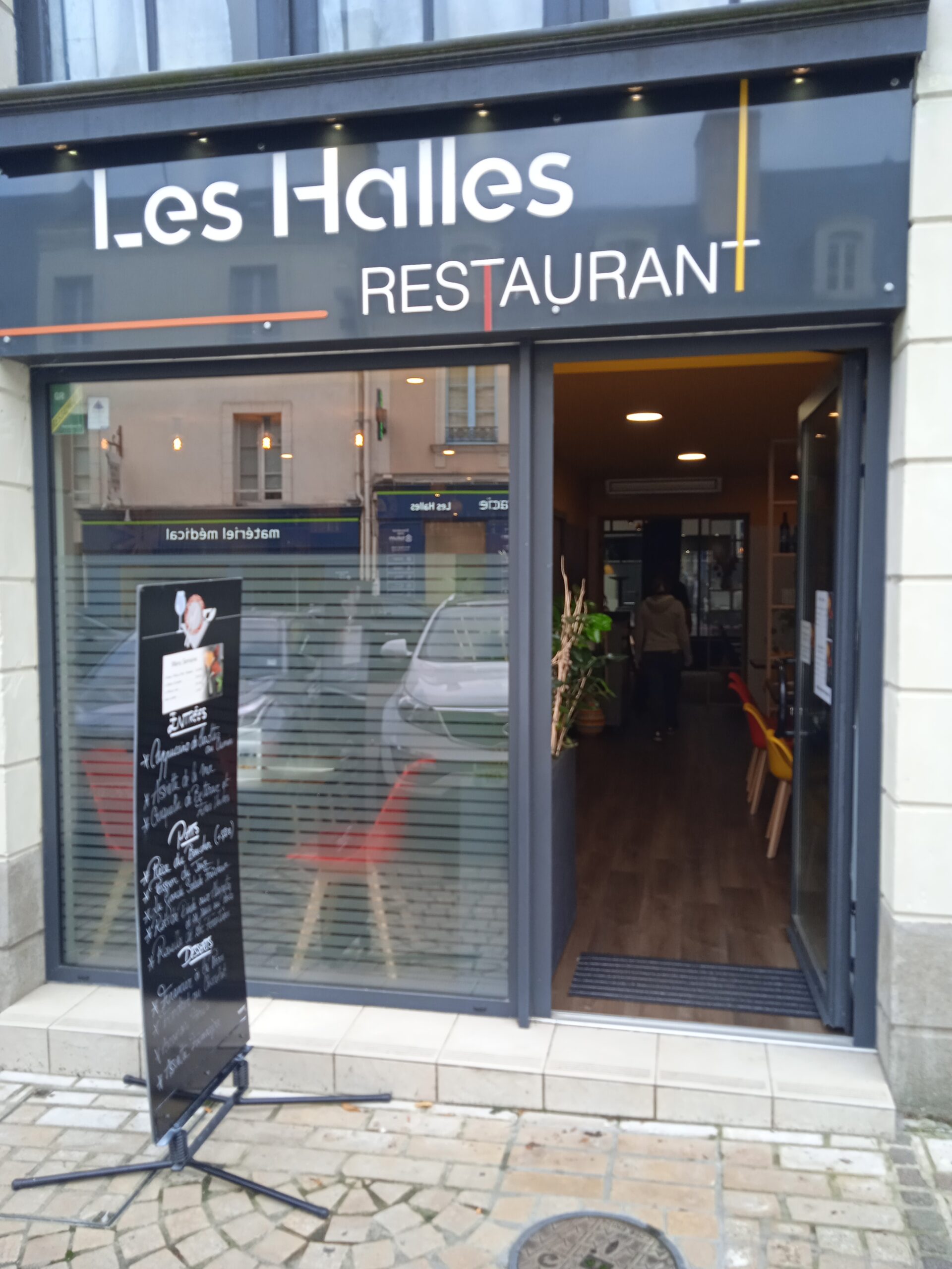 Les Halles Restaurant