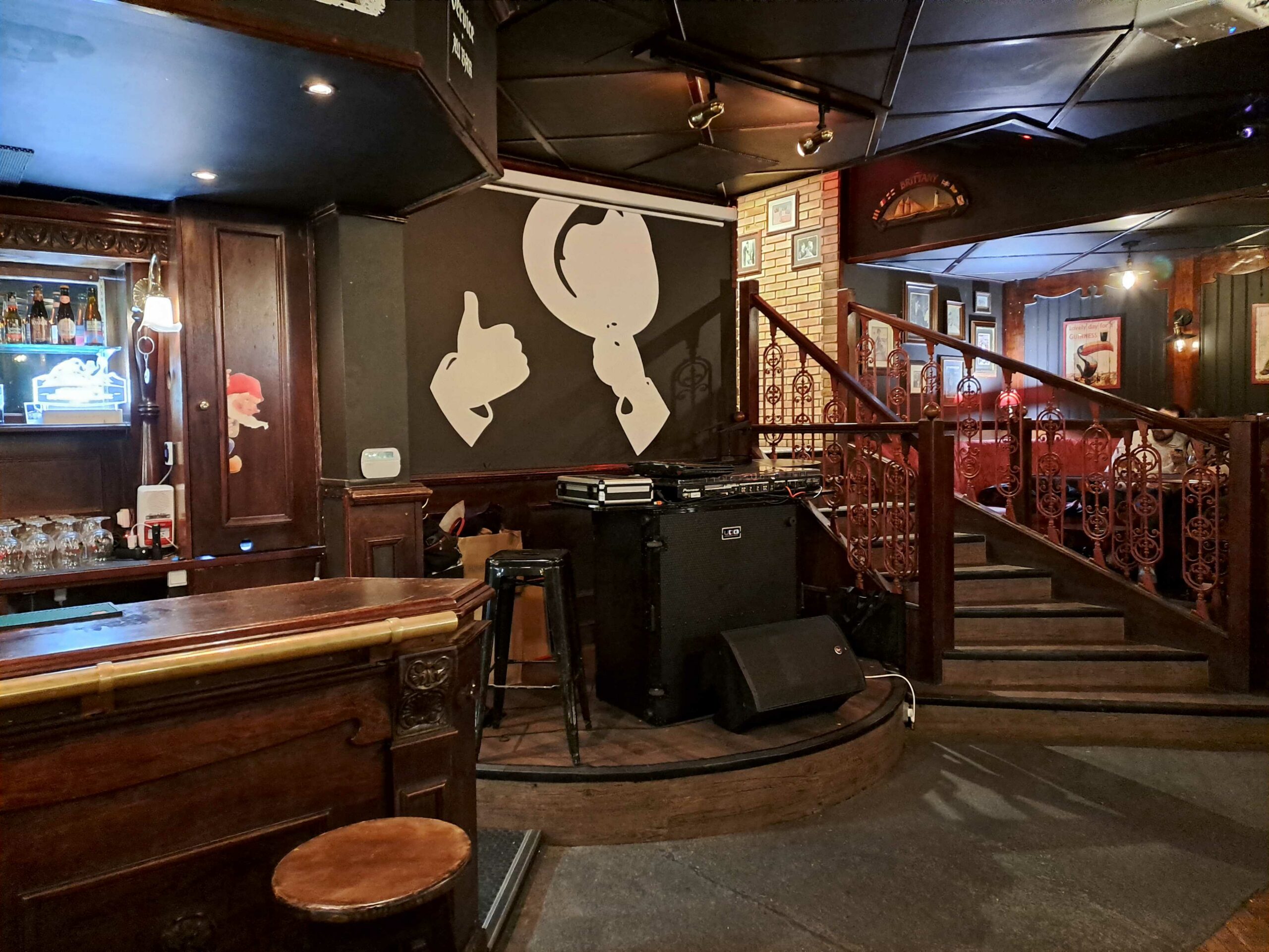 Charly's Pub