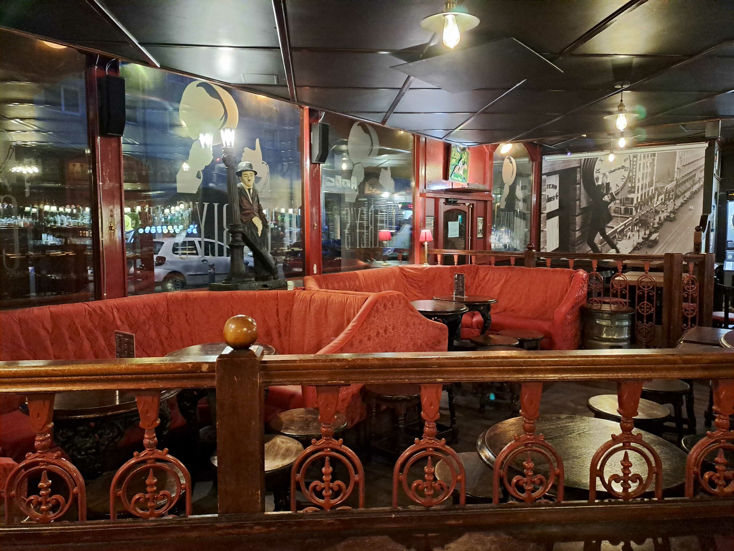 Charly's Pub