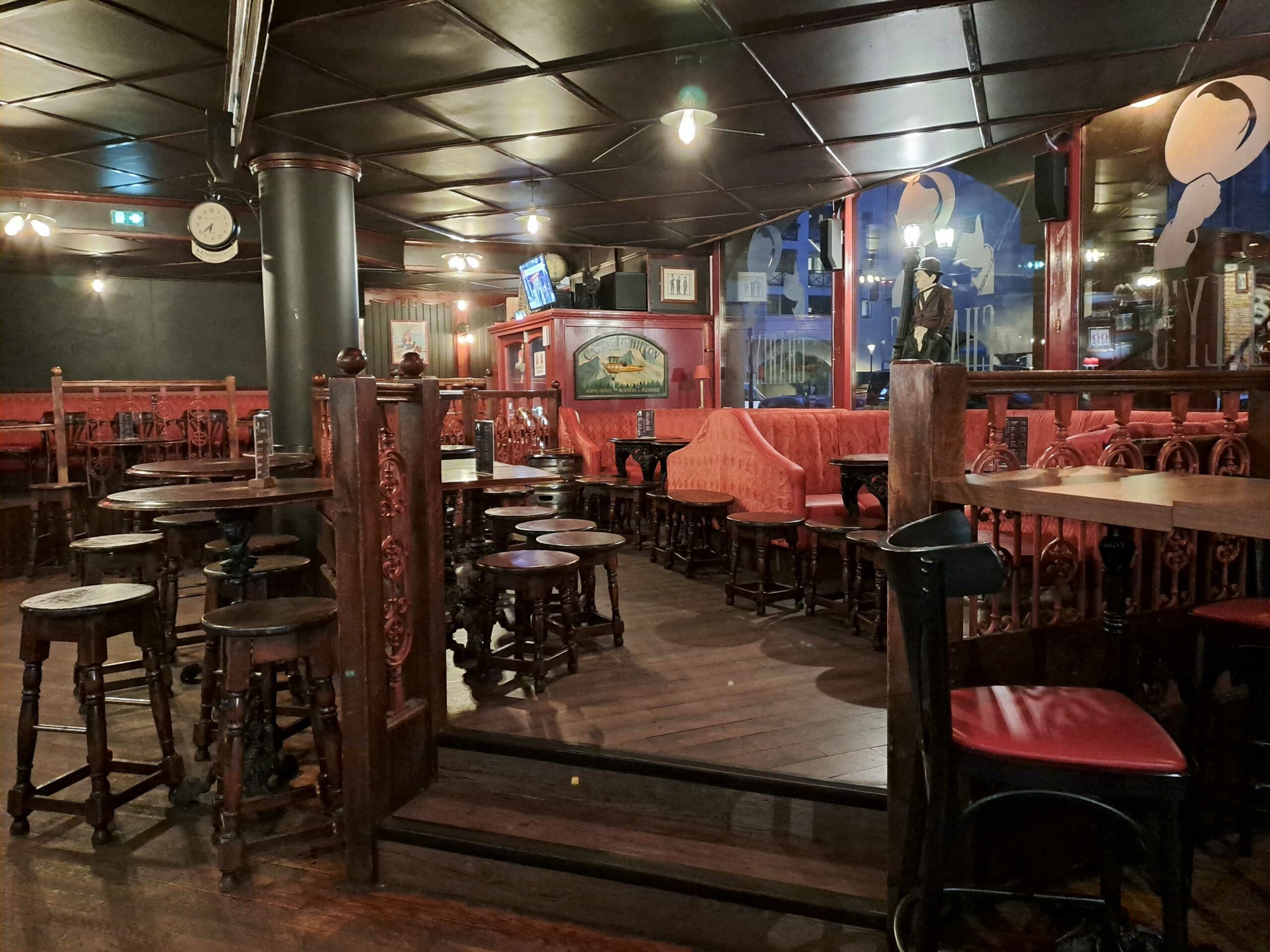 Charly's Pub