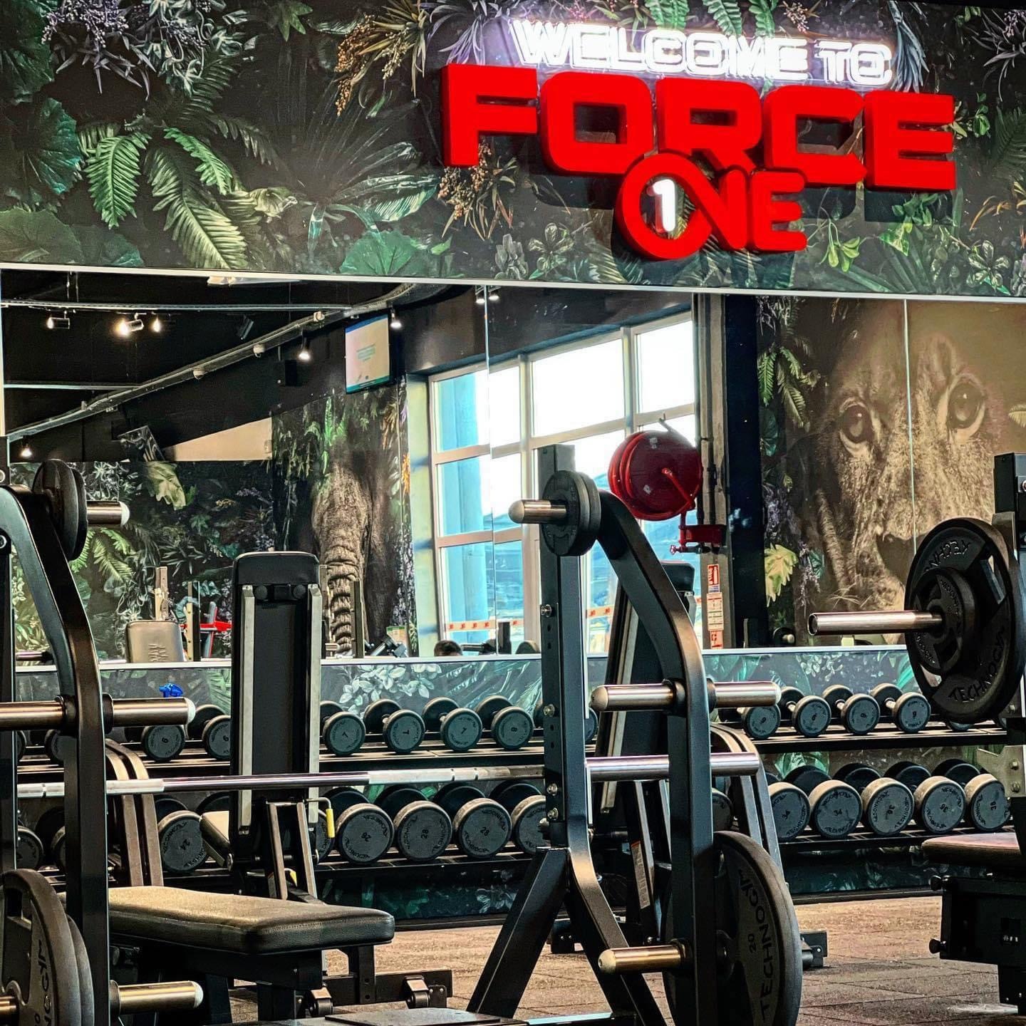 One fitness club (Les Tanneurs)