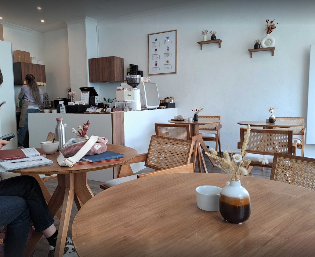 Bom Coffee Shop