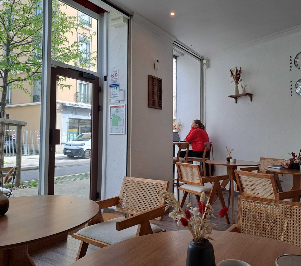 Bom Coffee Shop