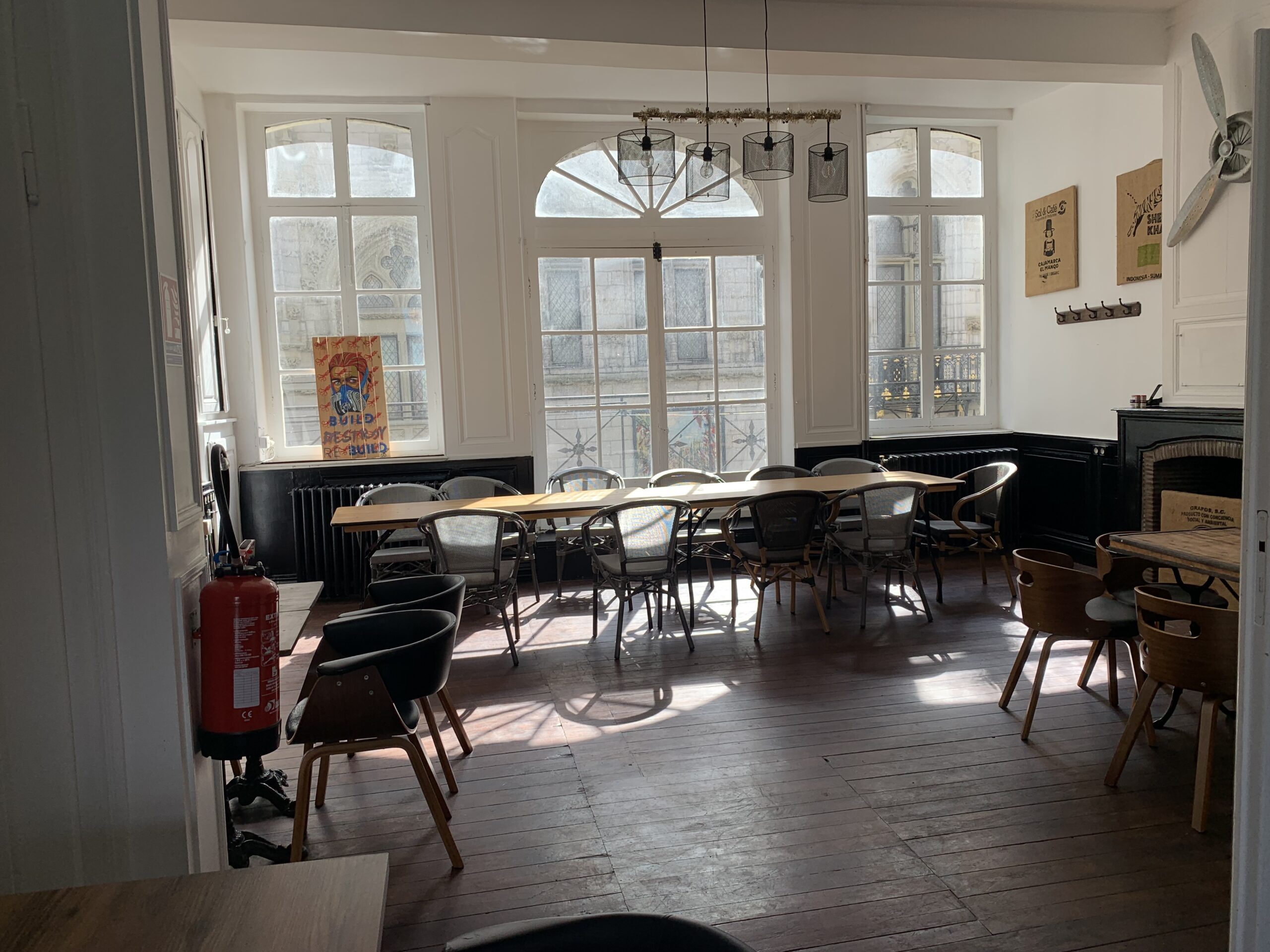 Destination café