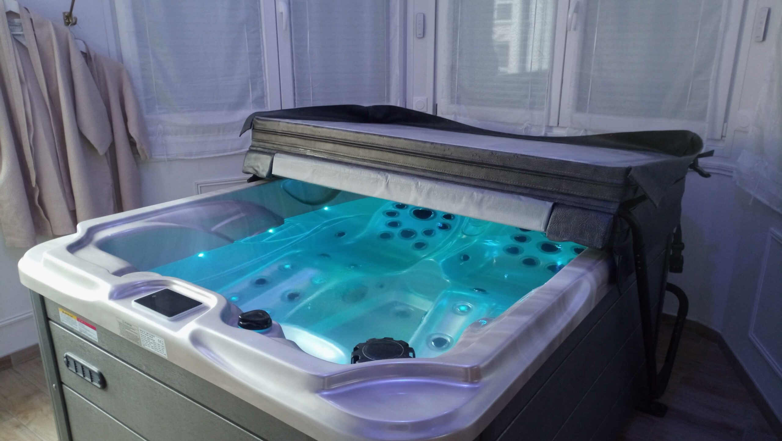Eaux spa - jacuzzi et sauna