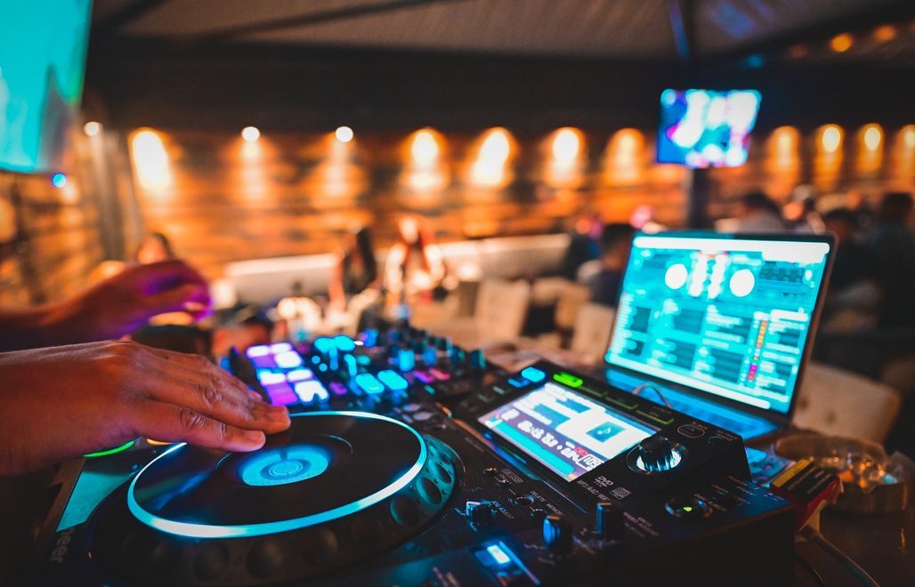 Loca Lounge