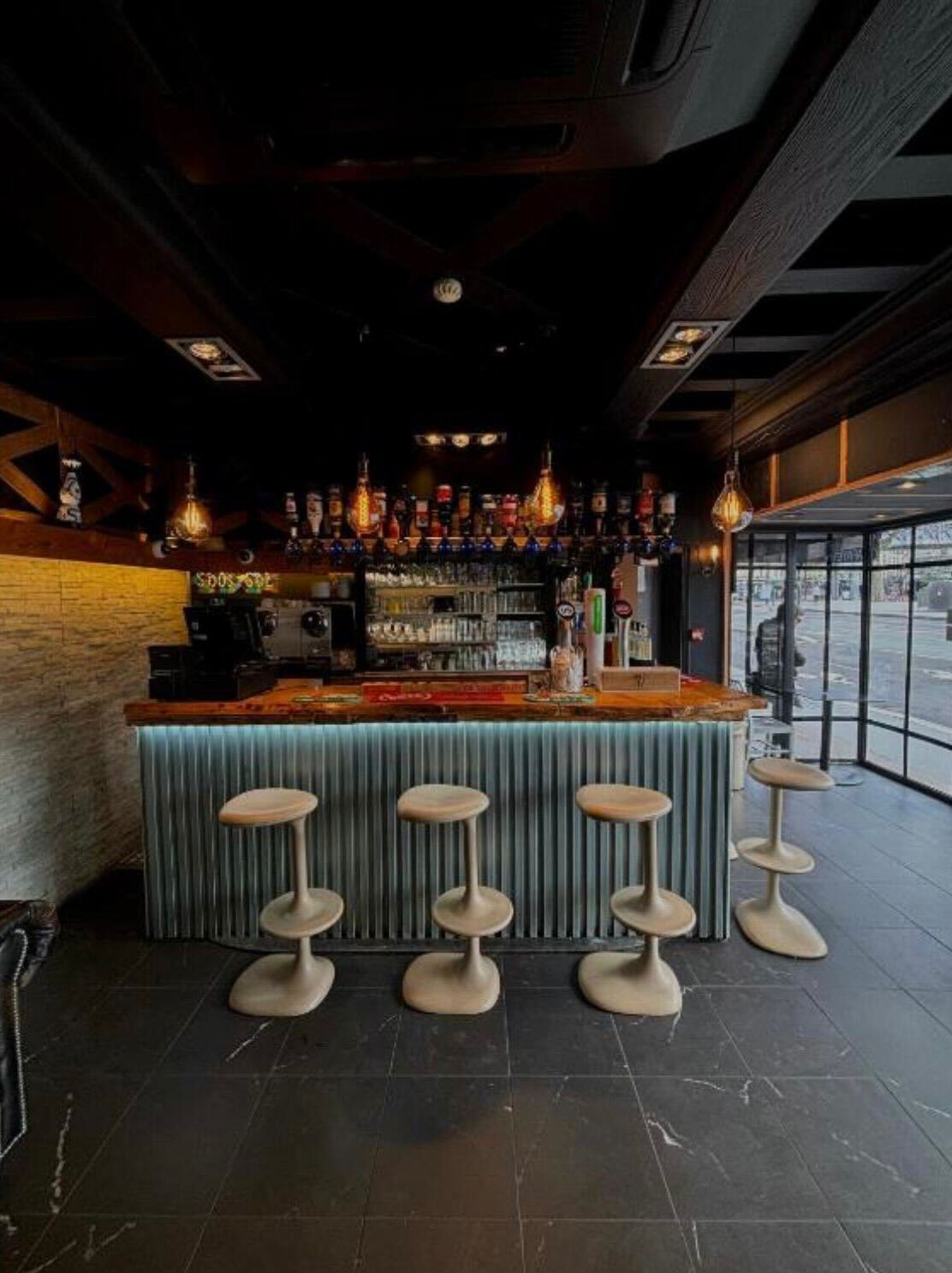 PEACE AND LOVE BAR