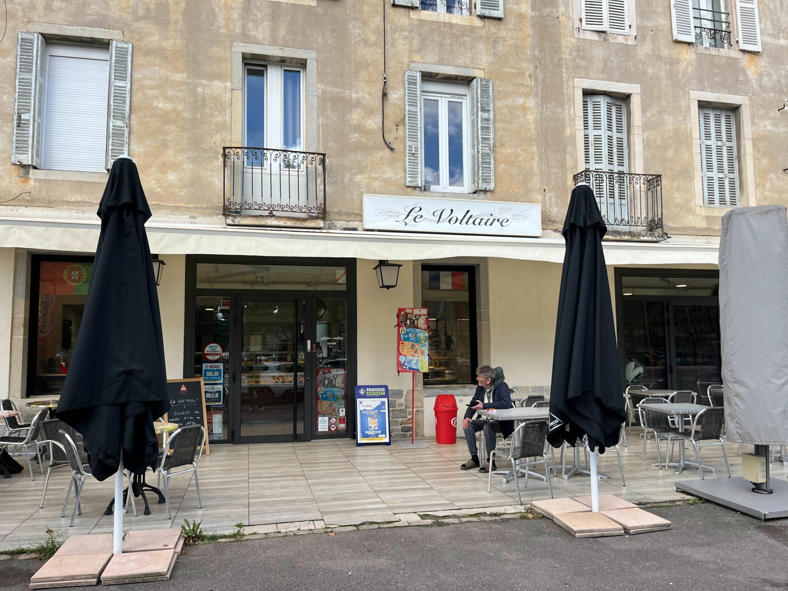 Le Voltaire