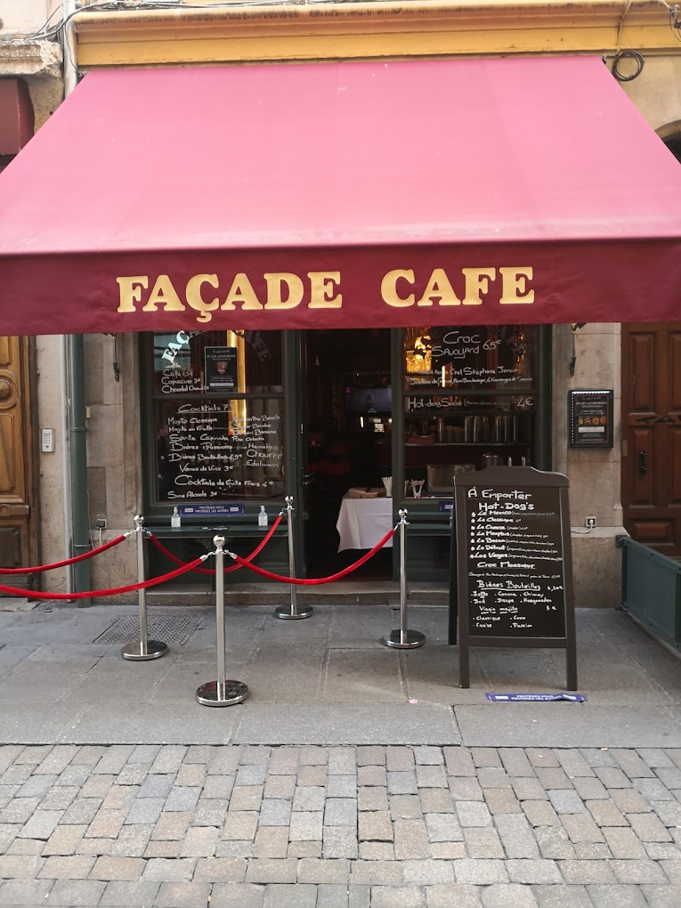 Façade café