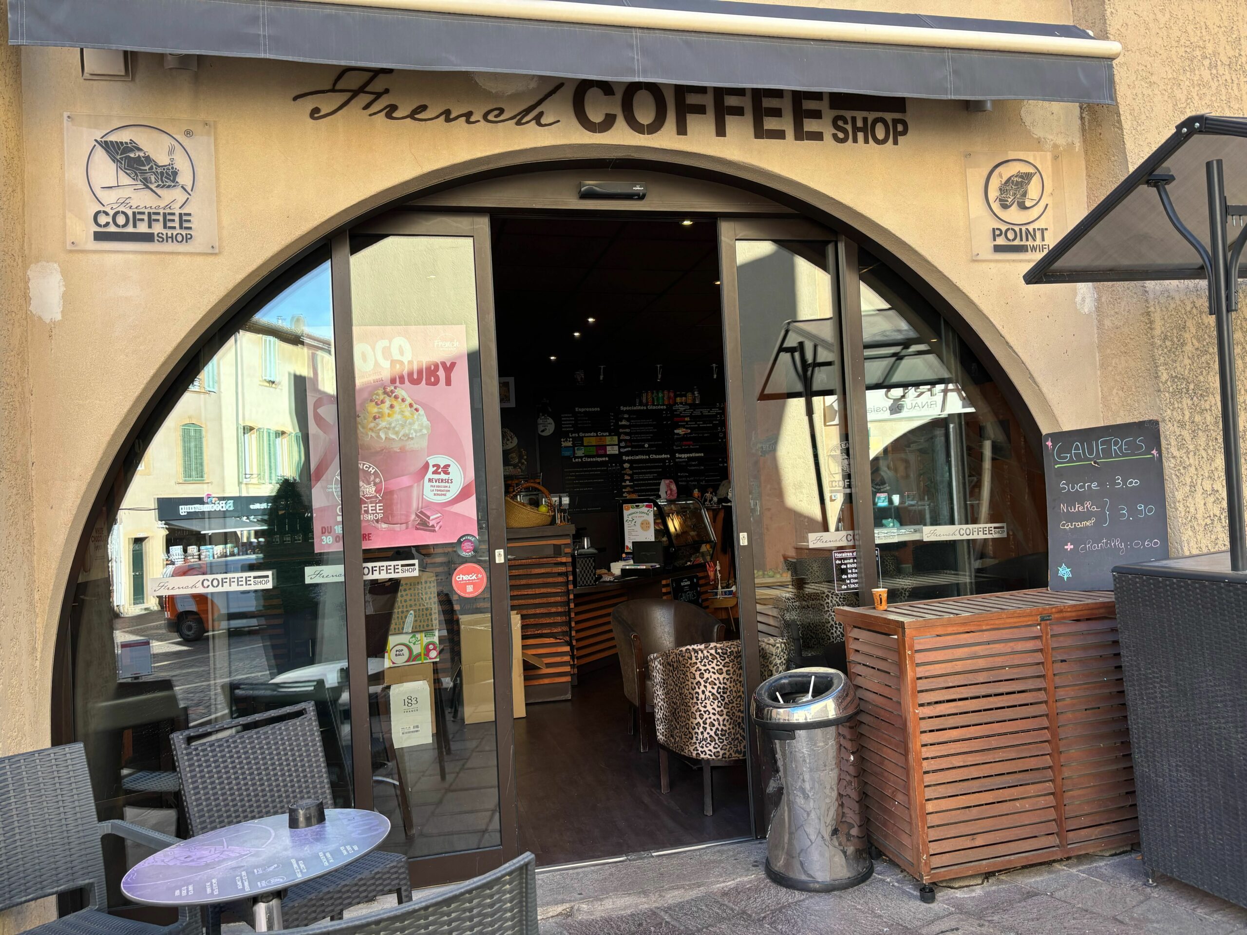French coffee shop