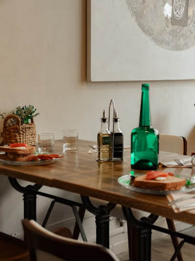 La petite table