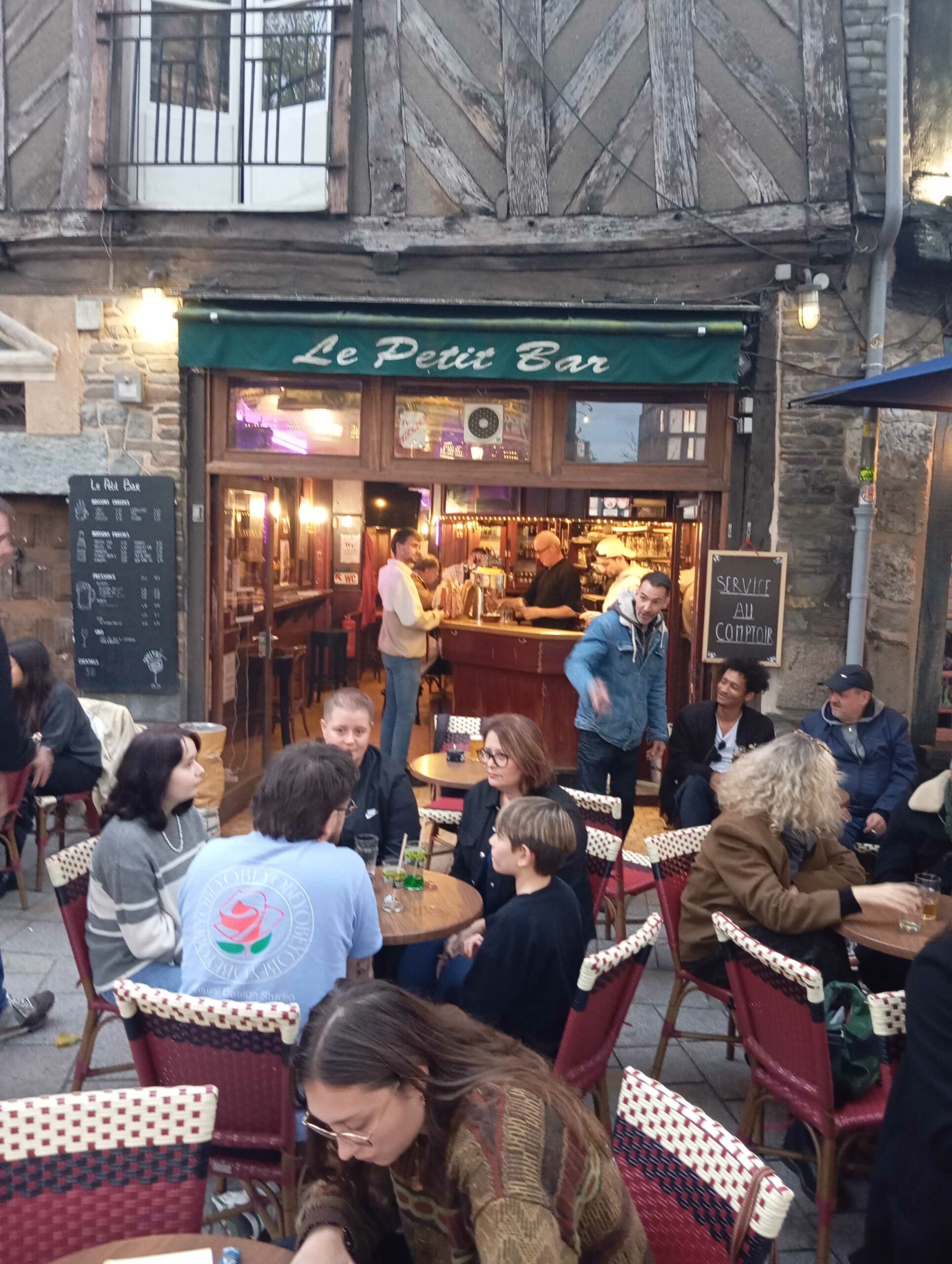 Le Petit Bar
