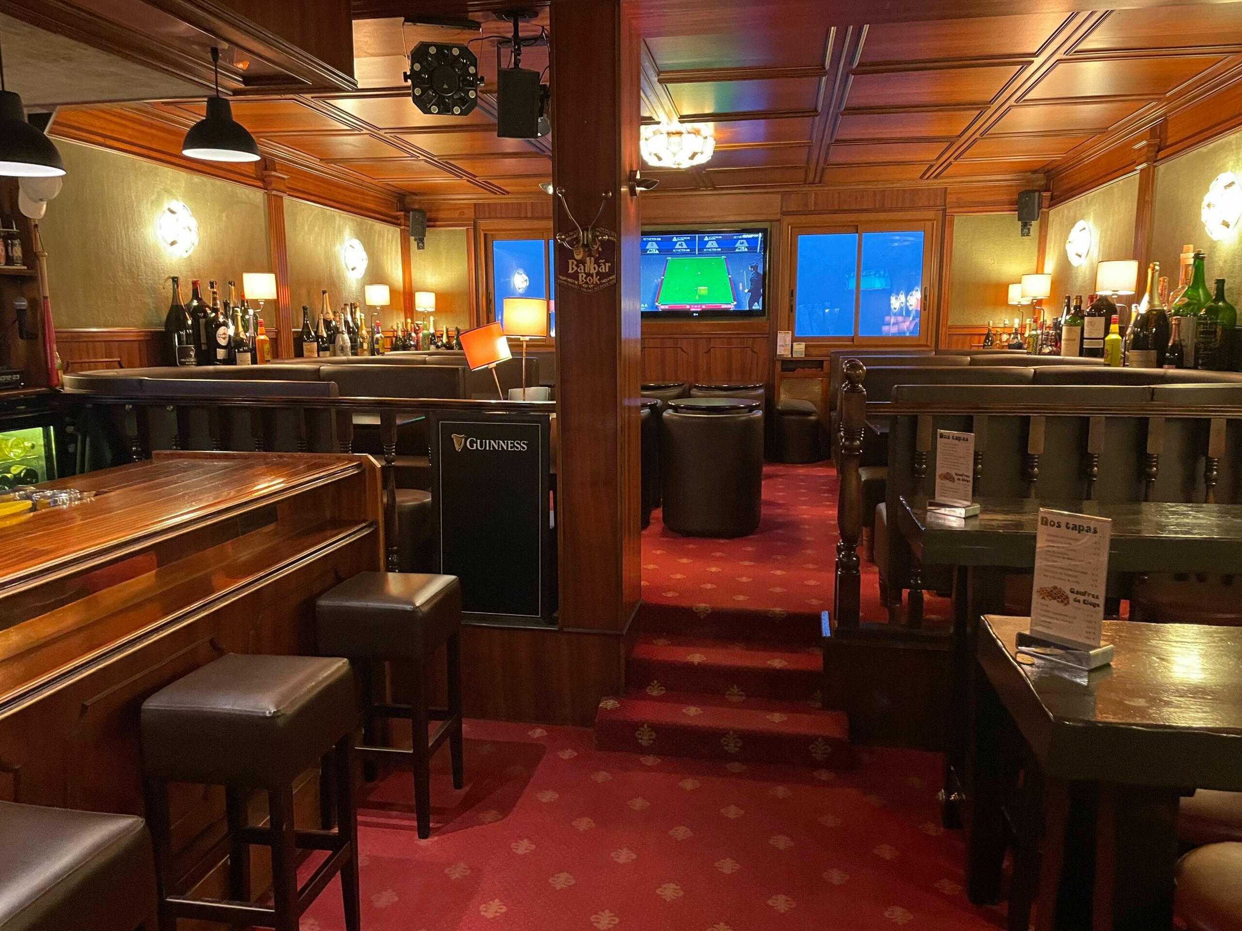 Edouard's pub