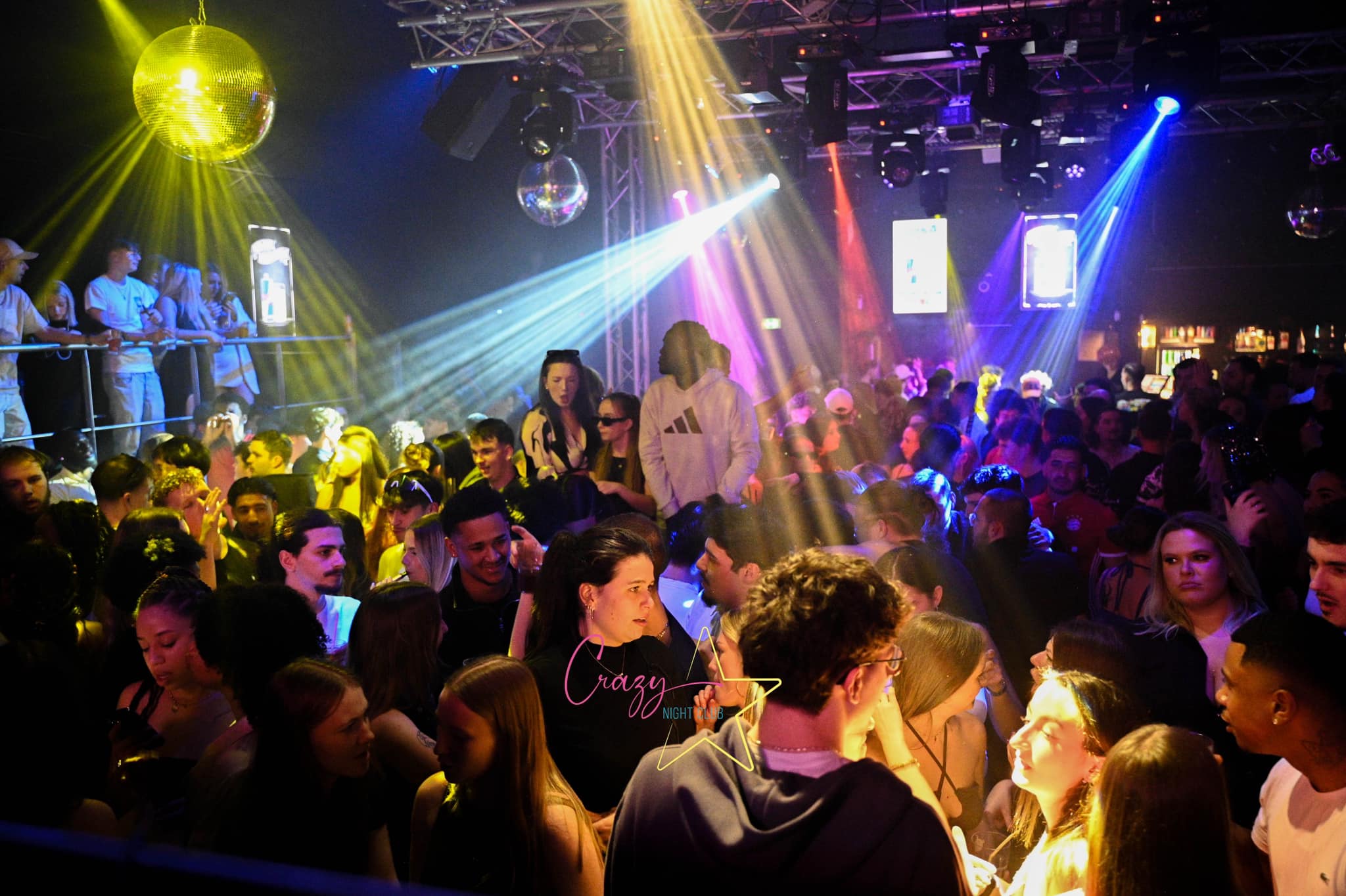 Crazy night club