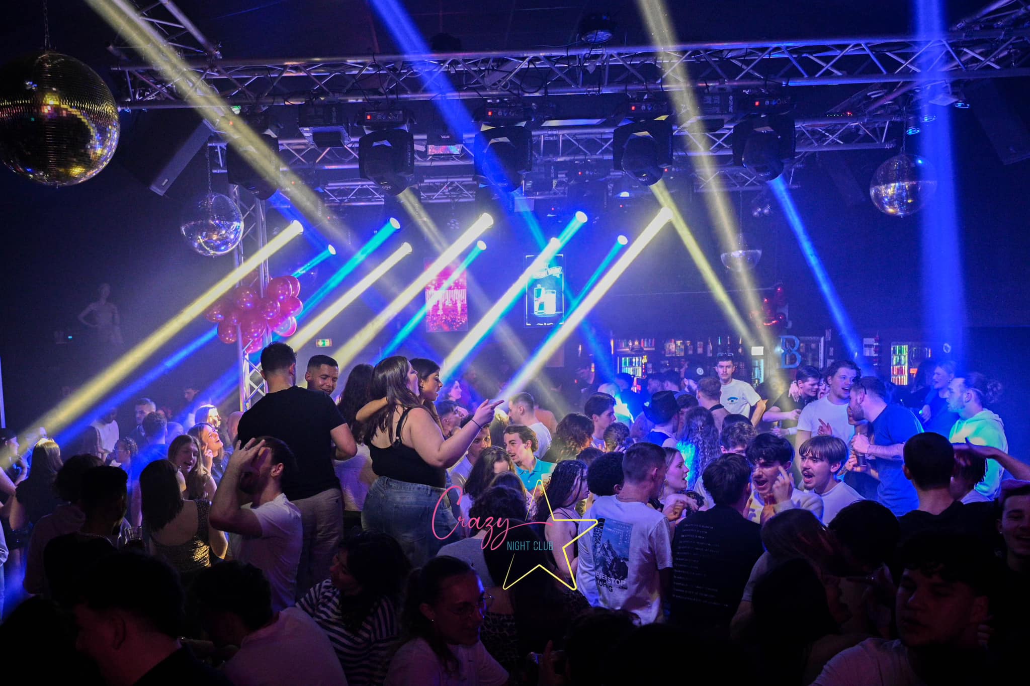 Crazy night club