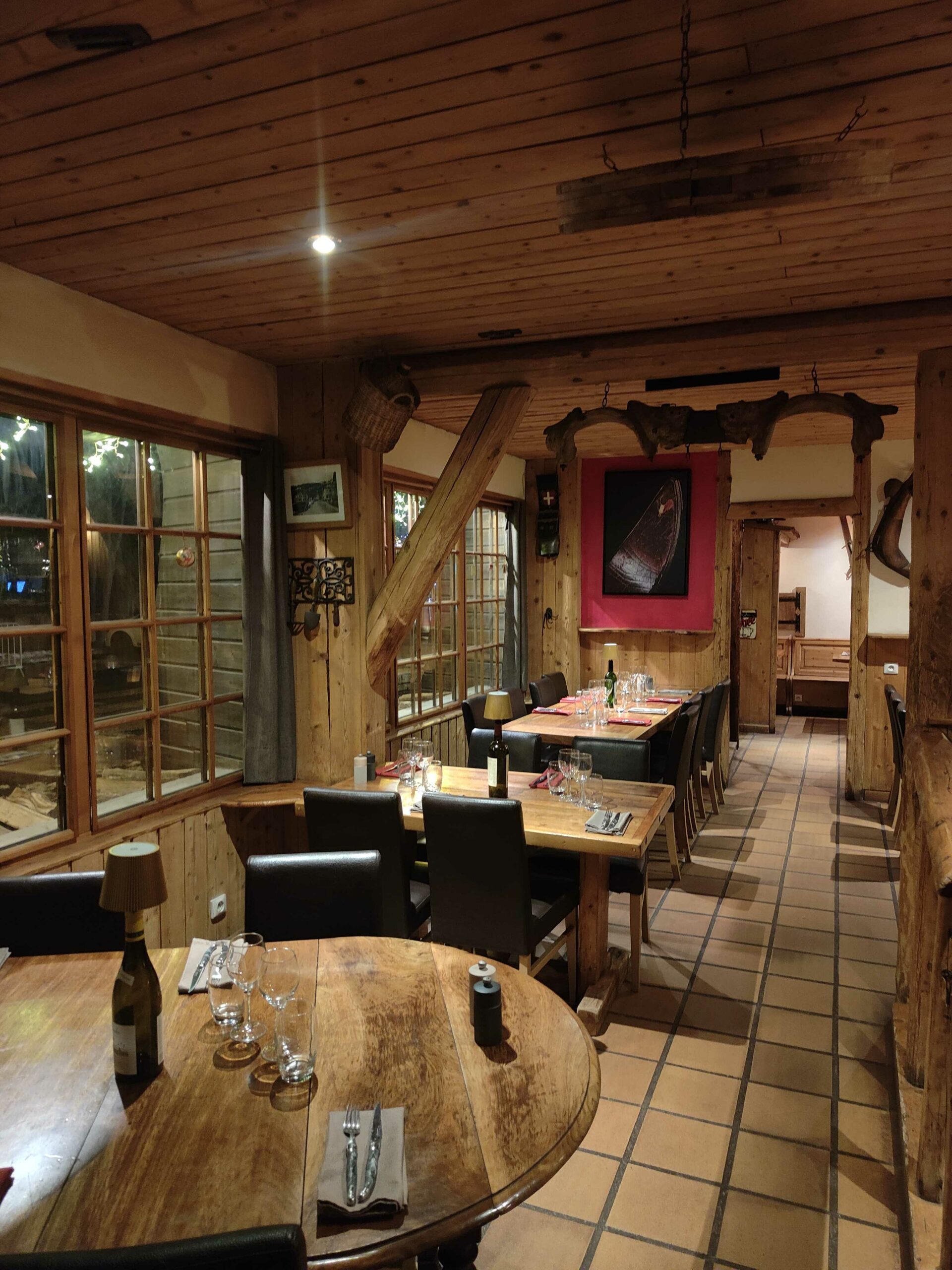 Le Caveau