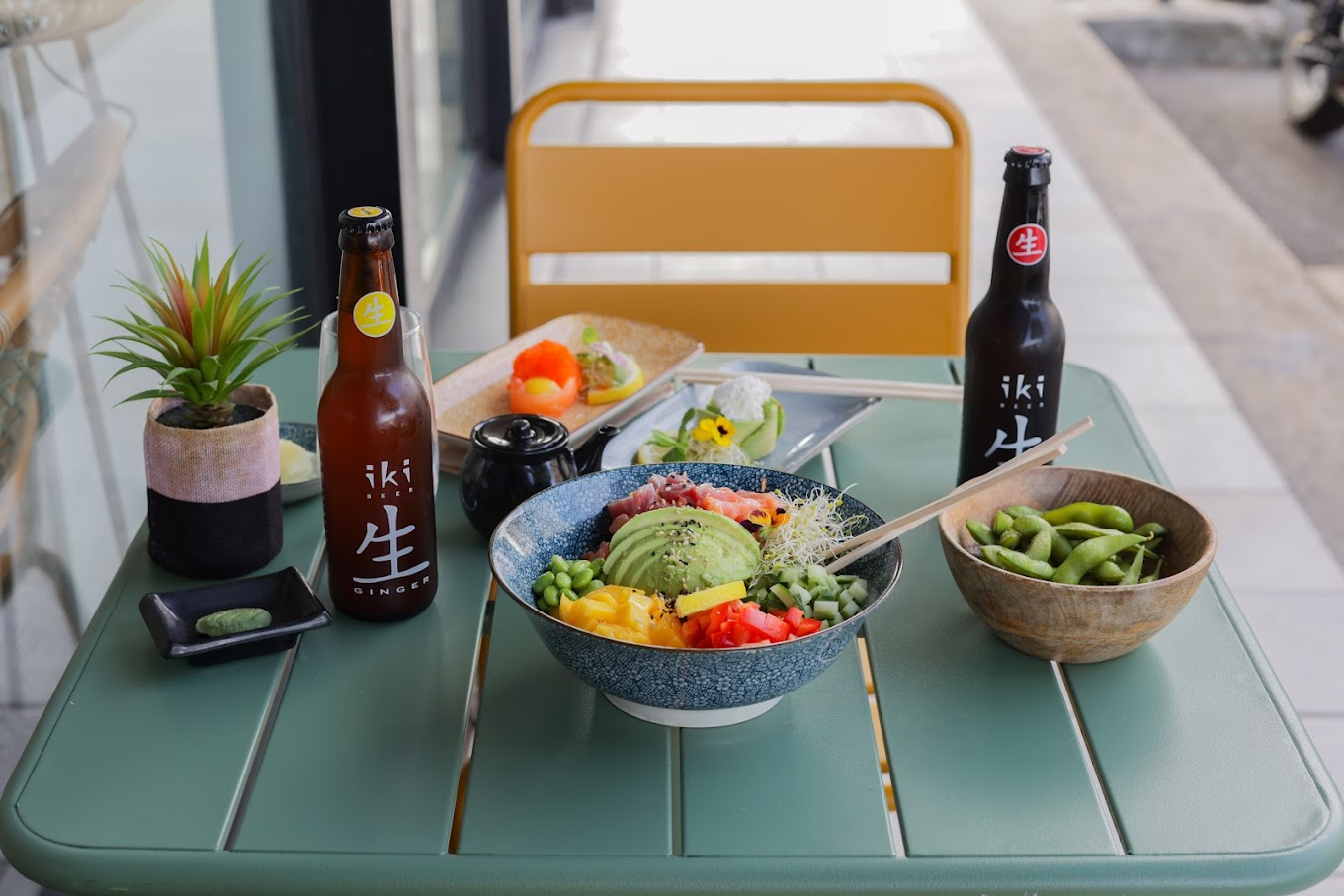 Cosmo Sushi