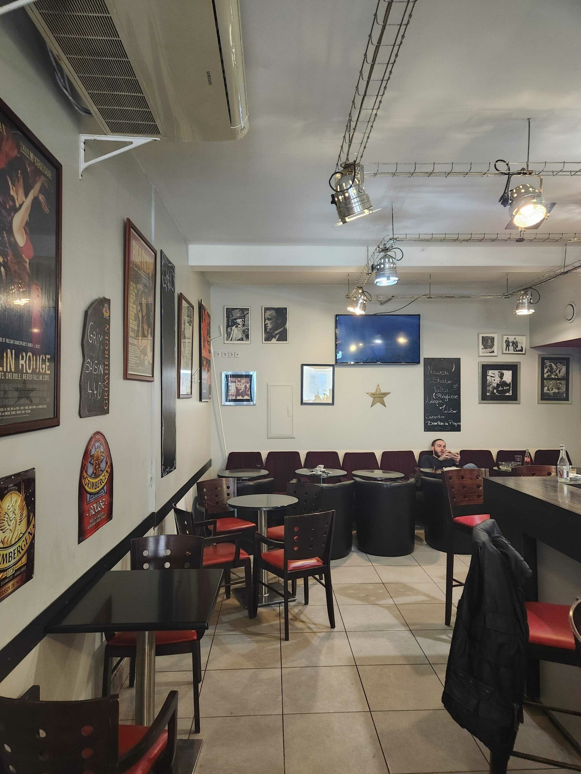 Le 7ème Bar