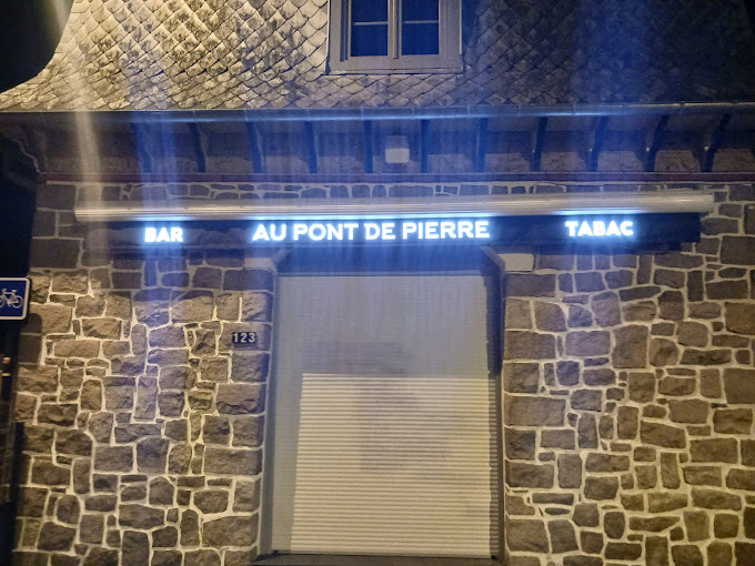 Au pont de pierre