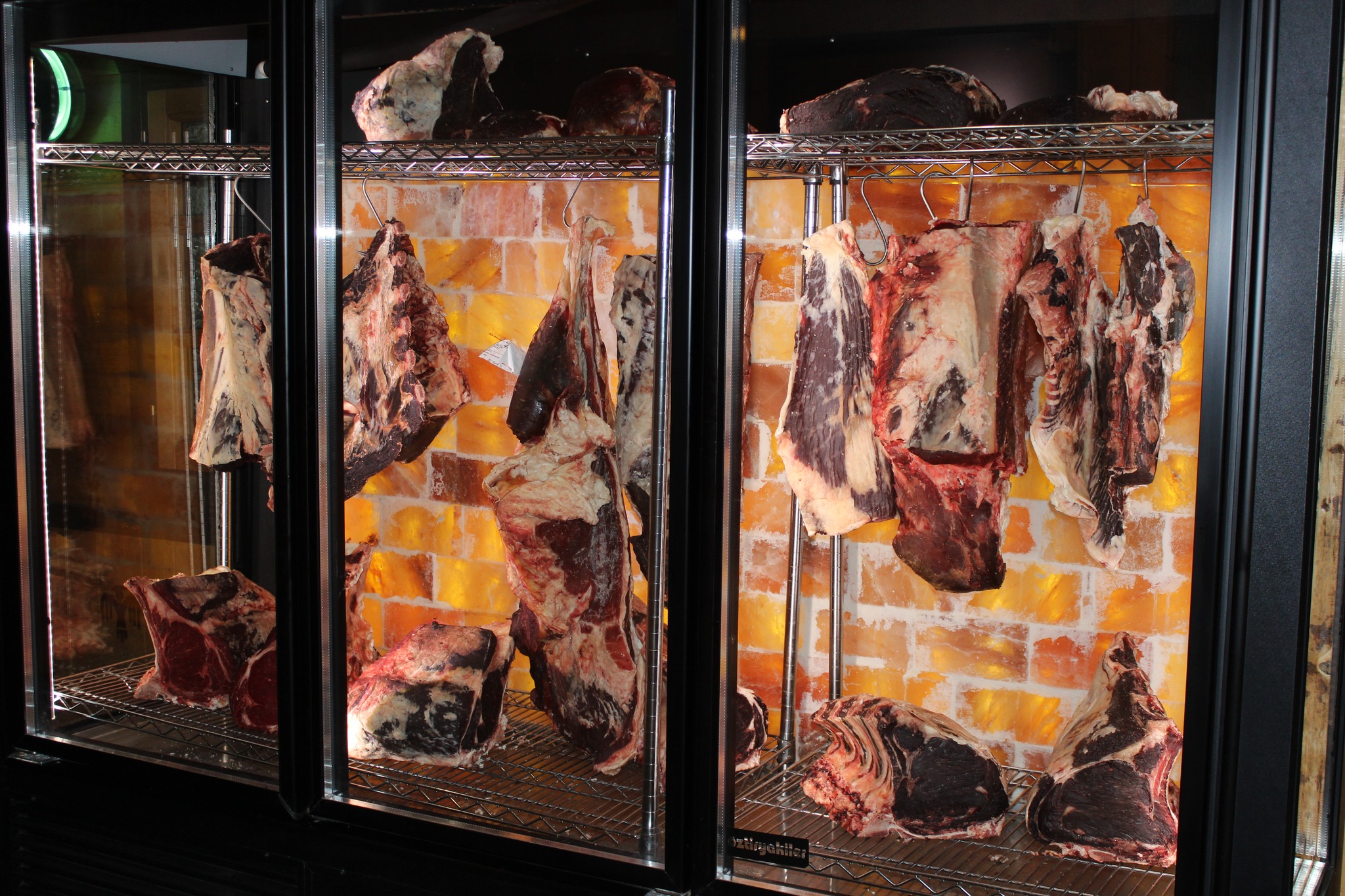 ETVET Steakhouse Brasserie