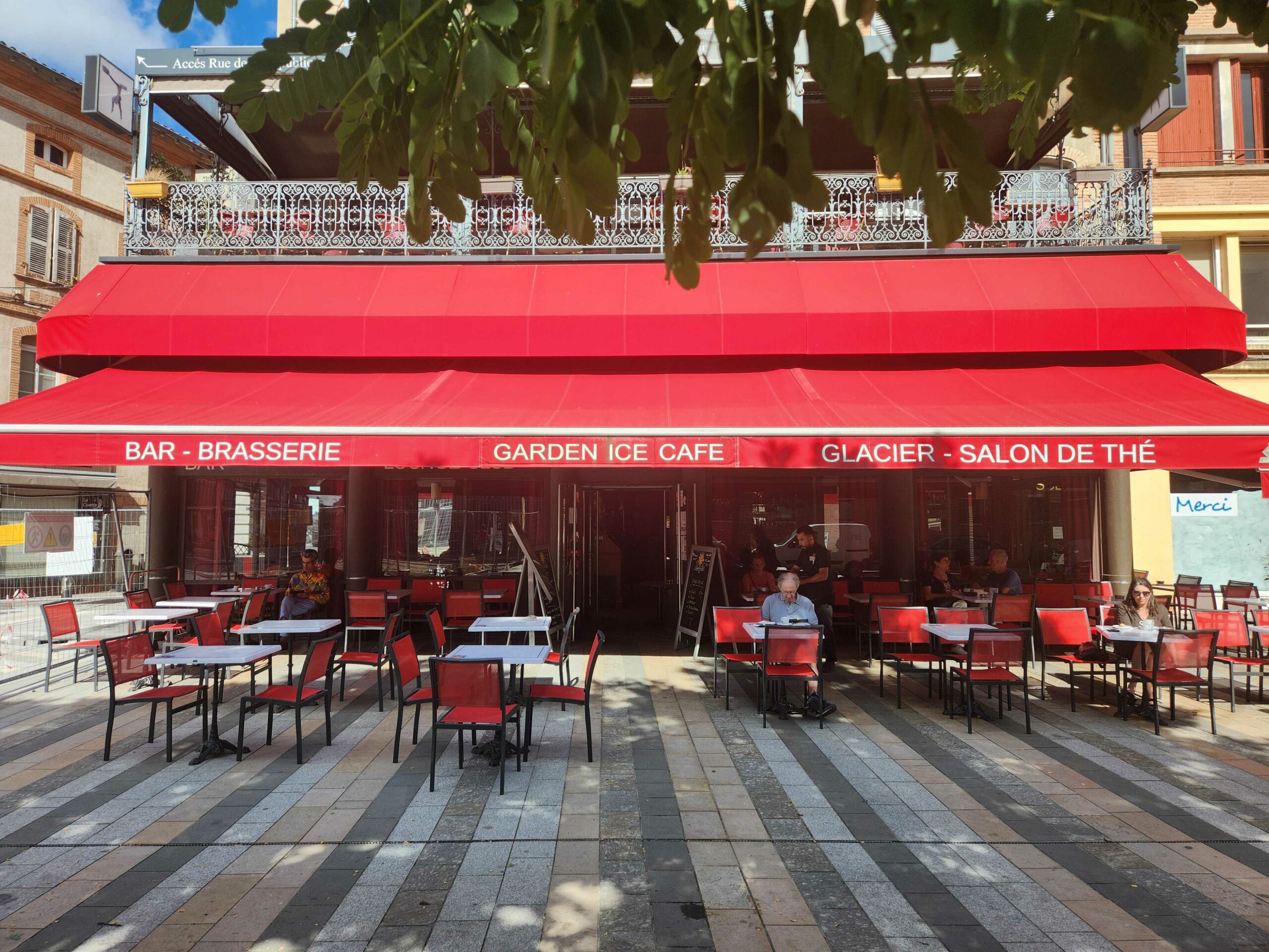 Garden Ice Cafe