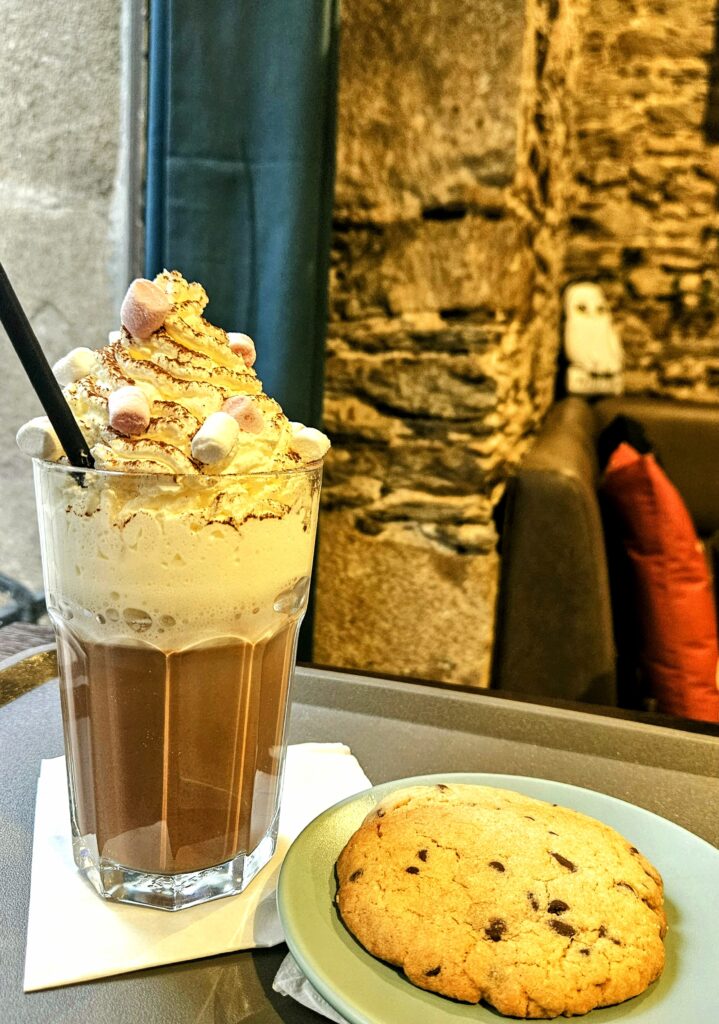 Pixels coffee shop