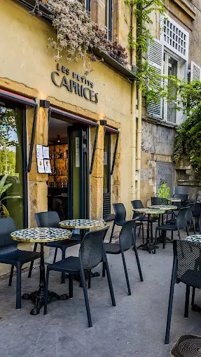 Les Petits Caprices