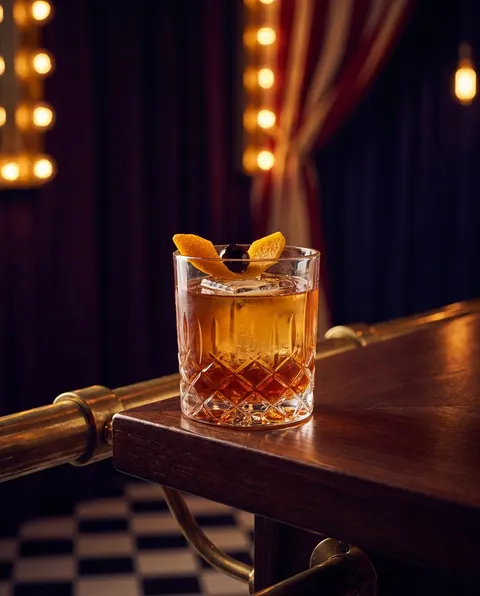 Carrousel Bar